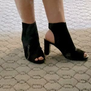 LifeStride Alita Women’s Peep Toe Ankle Boots in Black